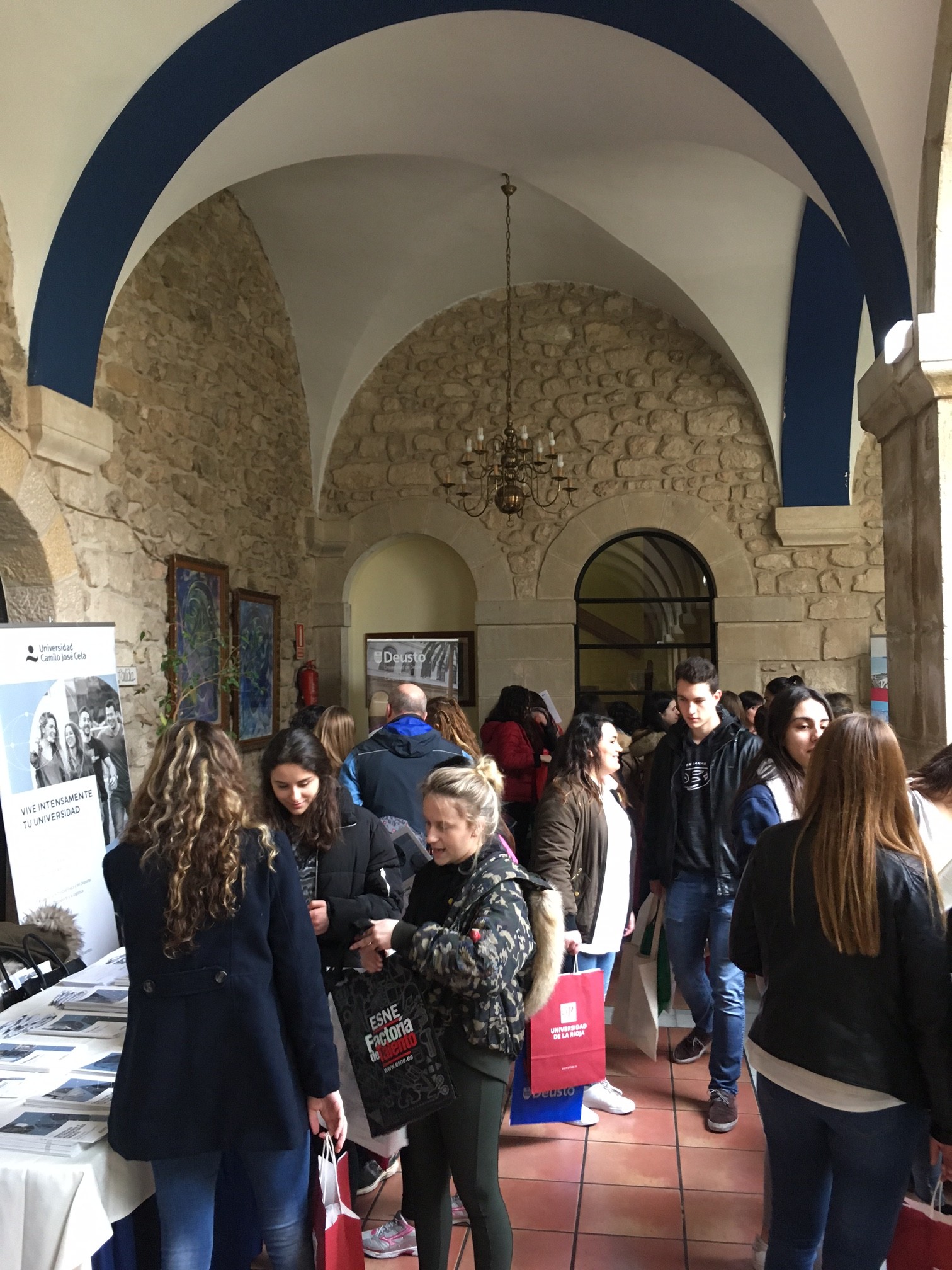 Una treintena de centros ofrecerán orientación a los estudiantes de la zona en la XI Expouniversitas